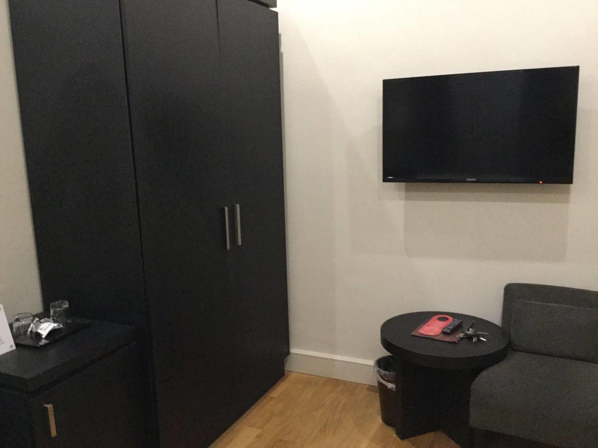 Rhome Terminal Guest House ローマ エクステリア 写真
