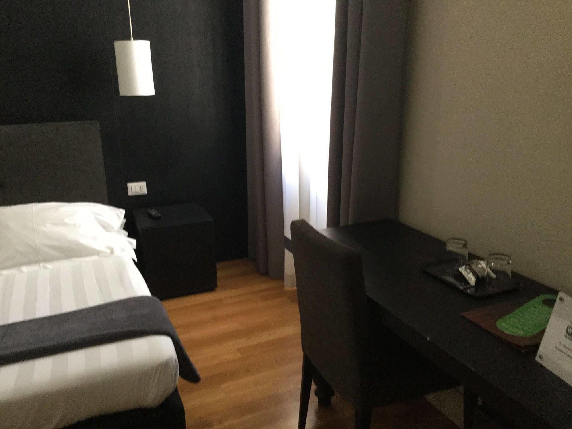 Rhome Terminal Guest House ローマ エクステリア 写真