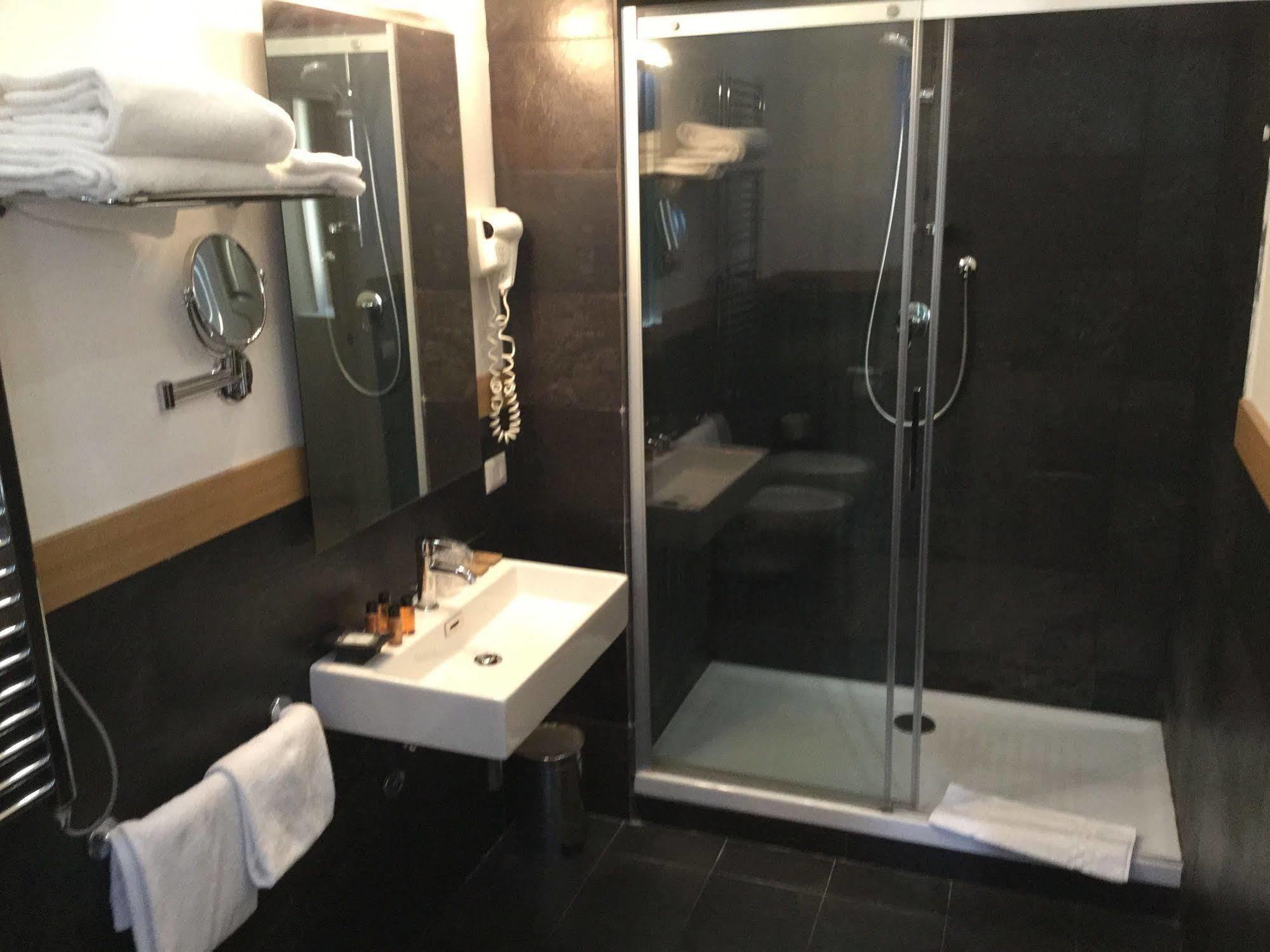 Rhome Terminal Guest House ローマ エクステリア 写真